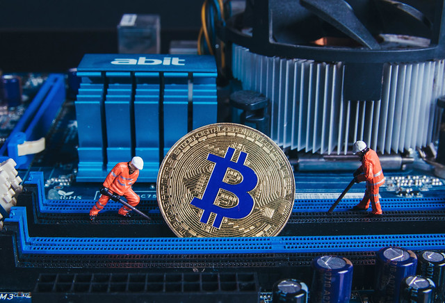 Tại sao chỉ có 21 triệu Bitcoin ? Có liên quan đến cơ chế đào BTC không ?