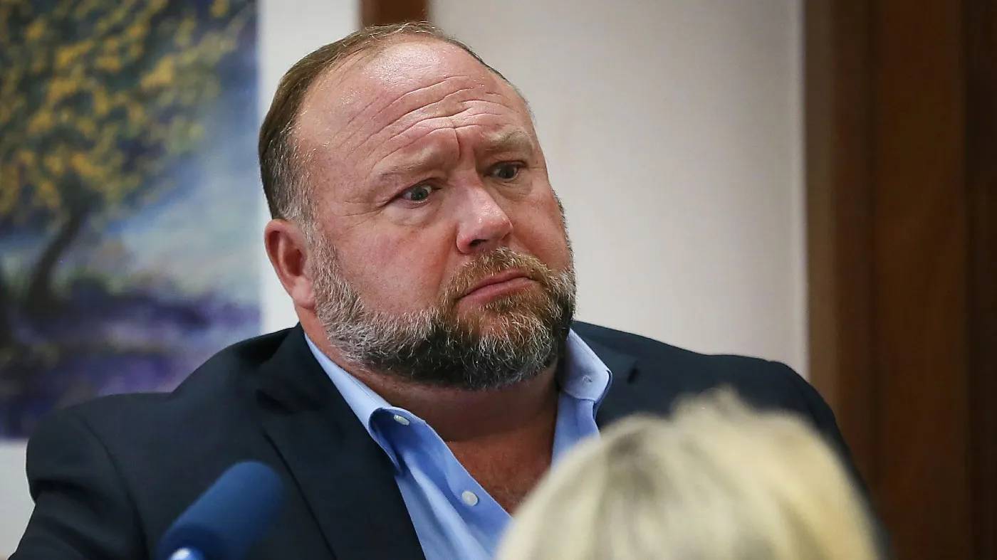 Chân dung Alex Jones.